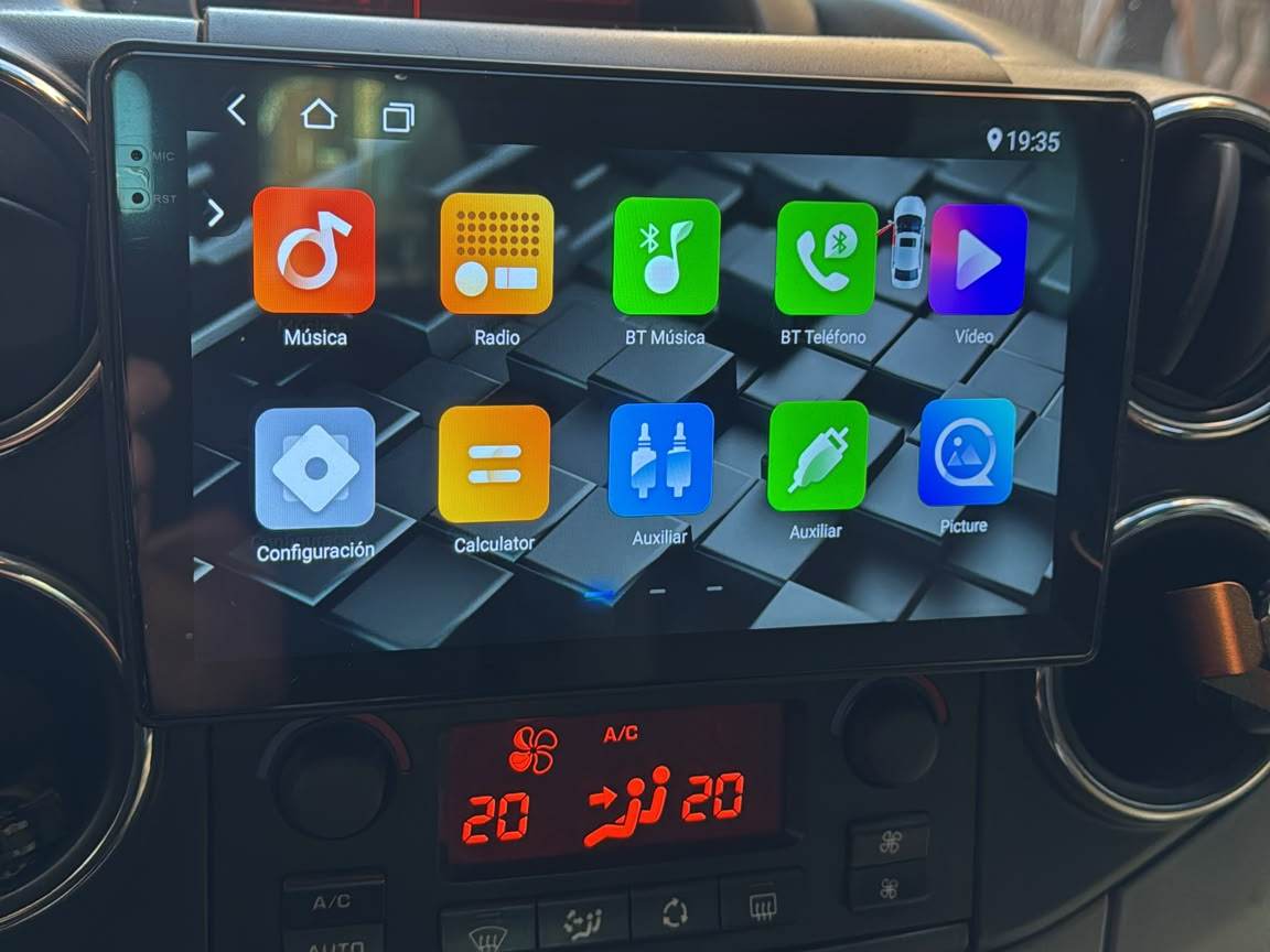 montaje carplay pantalla